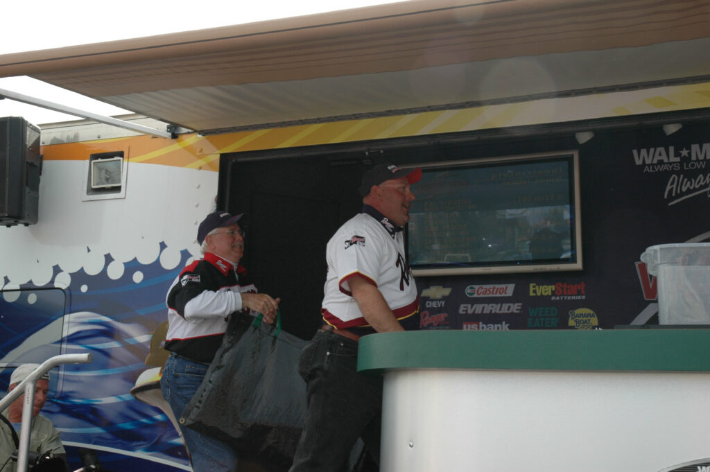 D25FFEF9-0A52-496B-8DB6-D2B2FD4471A2