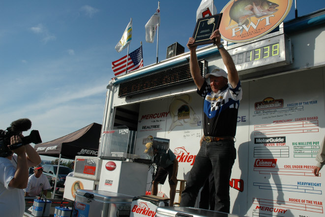 D8621088-D969-40C2-ABE3-82959A057AB0