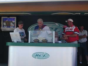 DA3C3E1A-8297-4AC8-BF65-FB5EAB3559C4