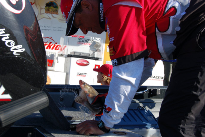 DE64CEA0-796E-48D8-AB1D-63D452950C2C