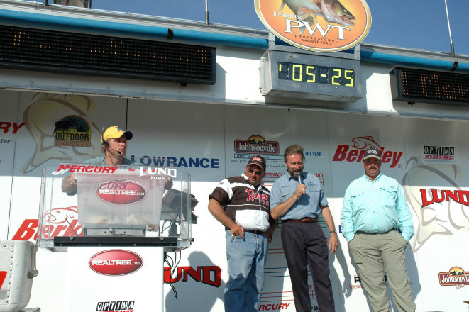 E41F1714-8337-4C77-8A9E-FFB35CA17A35