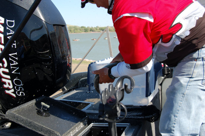 E59D375F-55D2-4733-A709-707A42D56818