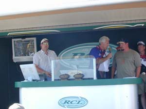 E5E8C5B6-5DE8-4FC2-9890-51CB3C7C840C