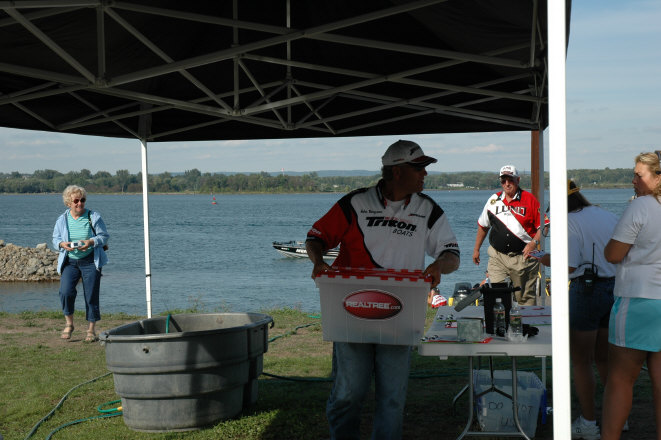 F6E9A5C8-4F8F-41E9-90E0-F5DD8AB76A71